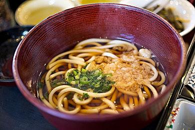 《星球大战：法外狂徒》女主太丑？主创回应：她很美